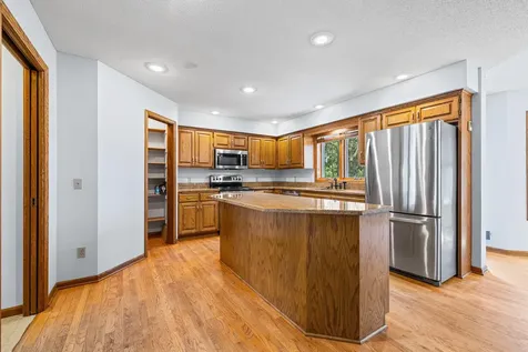 5705 Lois Lane Shoreview MN 55126