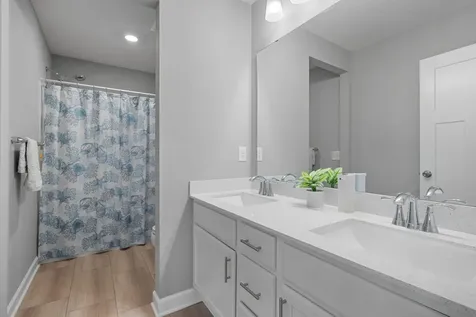 19129 Iden Avenue Lakeville MN 55044