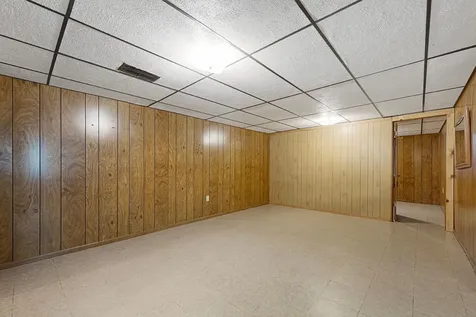 921 N Payne Street New Ulm MN 56073
