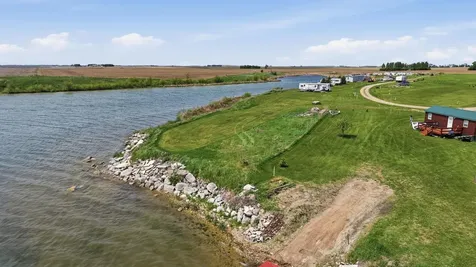 112 Eula Mae Woodward Parkway SW Oakes ND 58474