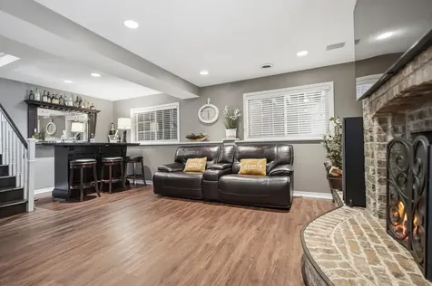 15100 Lac Lavon Drive Burnsville MN 55306