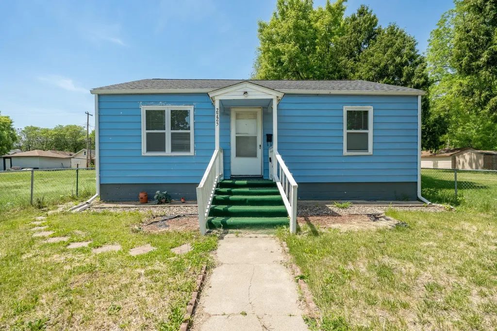 2725 Penn Avenue N Minneapolis MN 55411