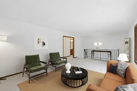 2460 Kewanee Way Golden Valley MN 55422