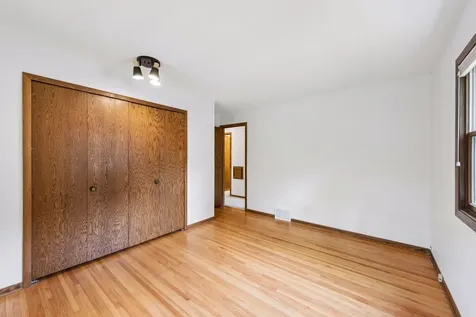 2460 Kewanee Way Golden Valley MN 55422
