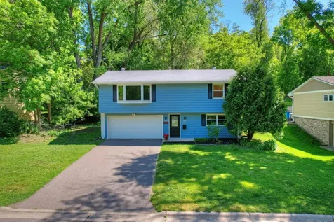 2460 Kewanee Way Golden Valley MN 55422