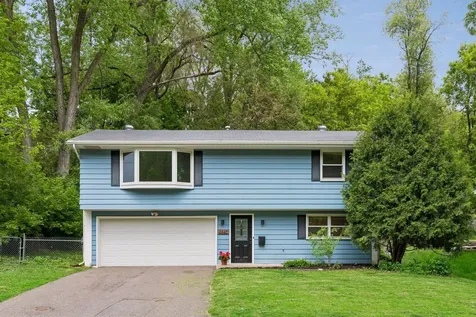 2460 Kewanee Way Golden Valley MN 55422