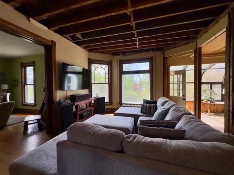 27 S 21st Avenue E Duluth MN 55812