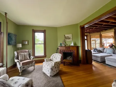 27 S 21st Avenue E Duluth MN 55812