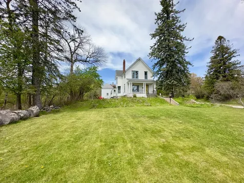27 S 21st Avenue E Duluth MN 55812
