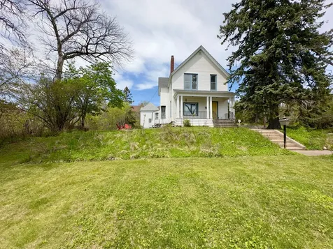 27 S 21st Avenue E Duluth MN 55812