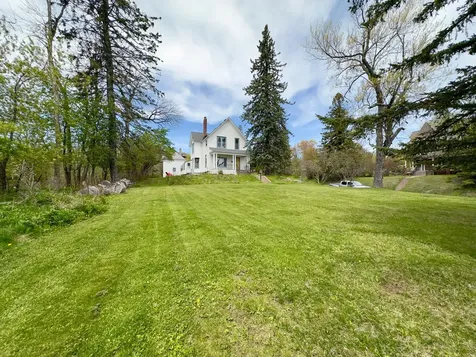 27 S 21st Avenue E Duluth MN 55812