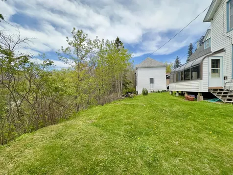 27 S 21st Avenue E Duluth MN 55812