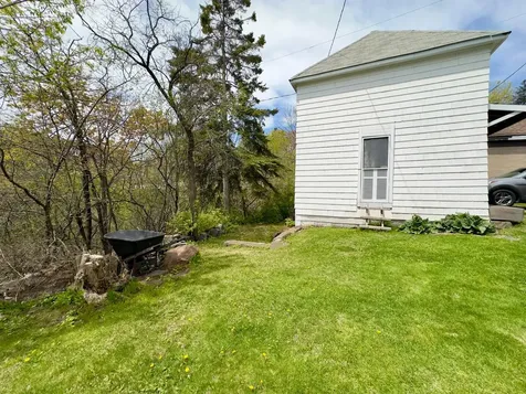 27 S 21st Avenue E Duluth MN 55812