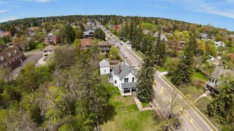 27 S 21st Avenue E Duluth MN 55812