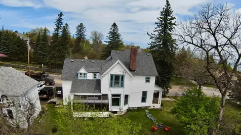 27 S 21st Avenue E Duluth MN 55812