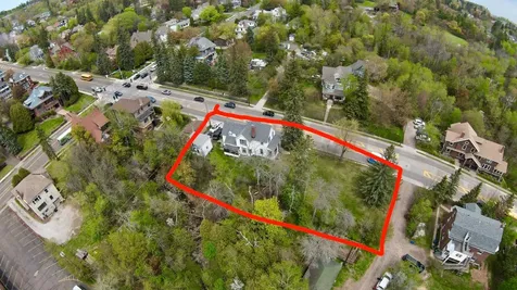 27 S 21st Avenue E Duluth MN 55812