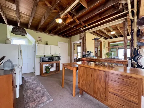 27 S 21st Avenue E Duluth MN 55812