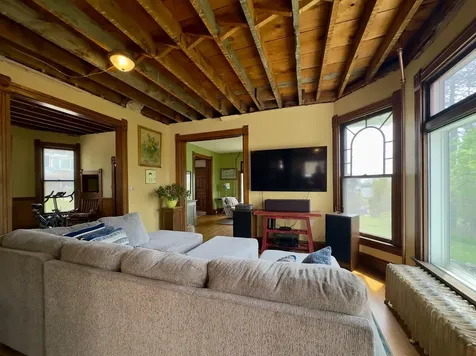 27 S 21st Avenue E Duluth MN 55812