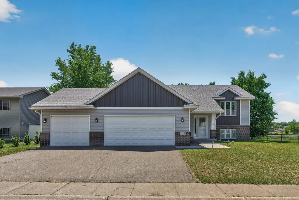 1128 243rd Lane NE East Bethel MN 55005