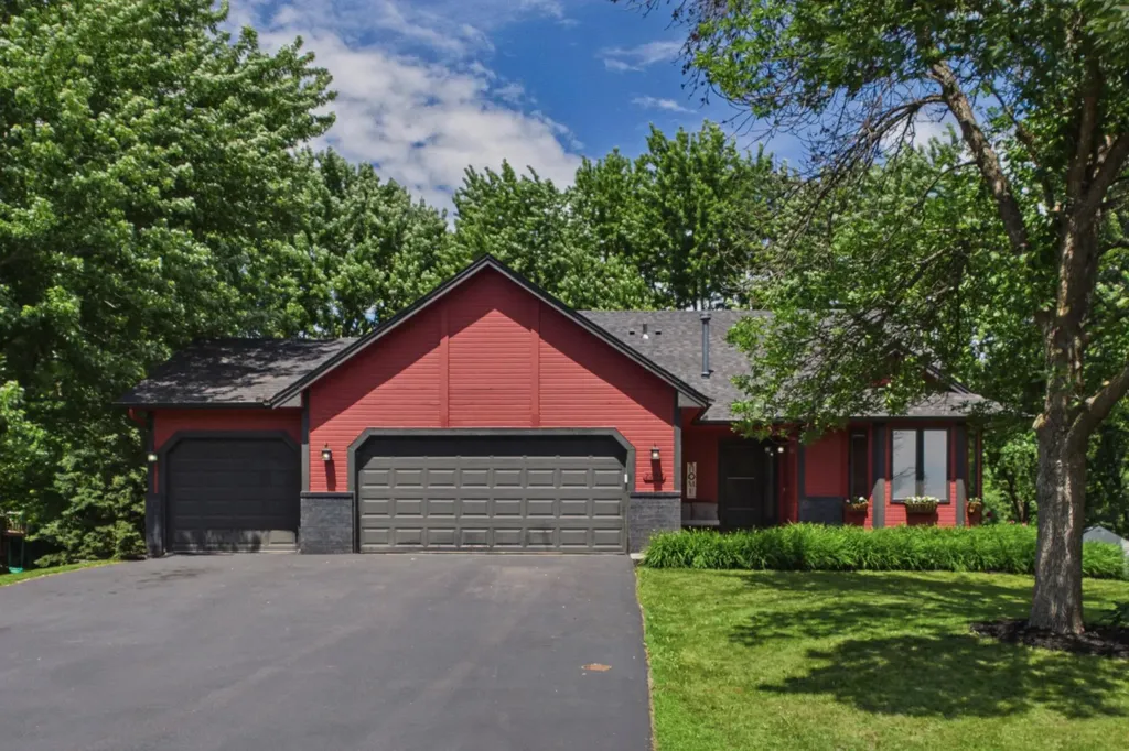 2208 Grimm Road Chaska MN 55318
