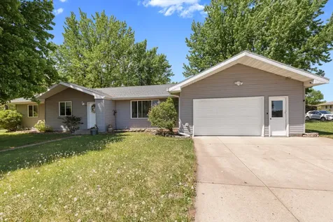 203 Kamnic Street Pierz MN 56364