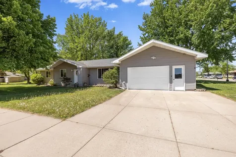 203 Kamnic Street Pierz MN 56364