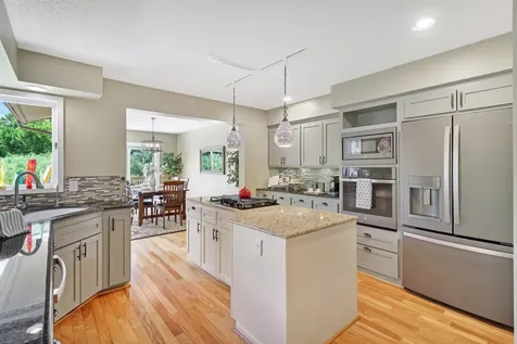 8141 Maplewood Terrace Chanhassen MN 55317