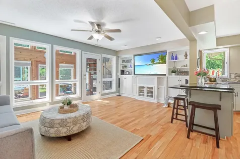 8141 Maplewood Terrace Chanhassen MN 55317