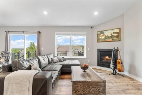 1989 Attenborough Street Shakopee MN 55379