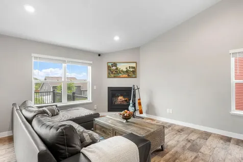 1989 Attenborough Street Shakopee MN 55379