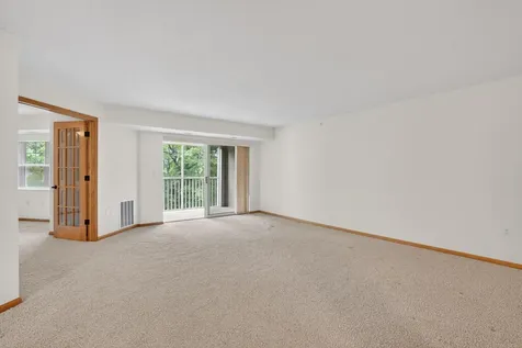 935 Ferndale Street N Maplewood MN 55119