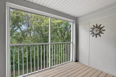 935 Ferndale Street N Maplewood MN 55119