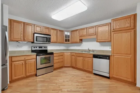 935 Ferndale Street N Maplewood MN 55119