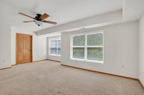 935 Ferndale Street N Maplewood MN 55119
