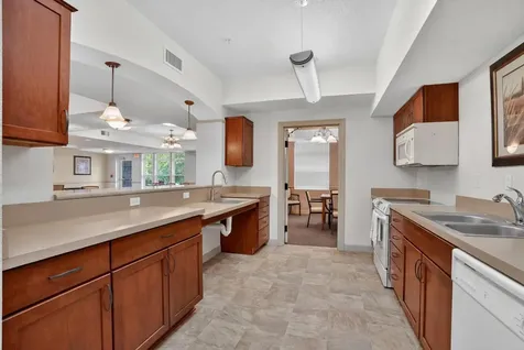 935 Ferndale Street N Maplewood MN 55119
