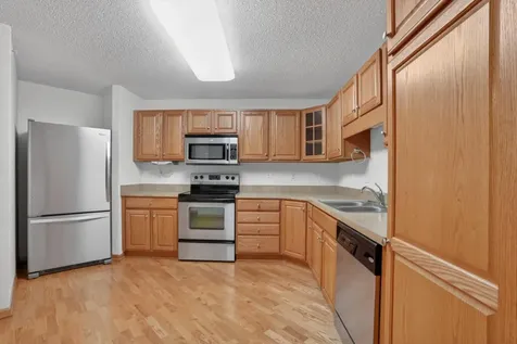 935 Ferndale Street N Maplewood MN 55119