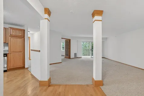935 Ferndale Street N Maplewood MN 55119