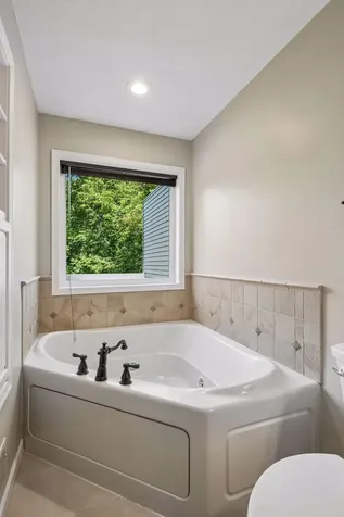 287 Lexington Parkway S Saint Paul MN 55105