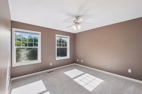 287 Lexington Parkway S Saint Paul MN 55105