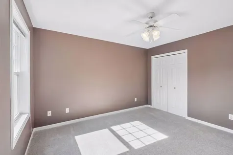 287 Lexington Parkway S Saint Paul MN 55105