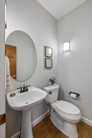287 Lexington Parkway S Saint Paul MN 55105