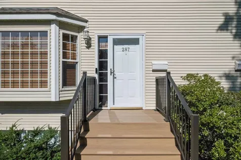 287 Lexington Parkway S Saint Paul MN 55105