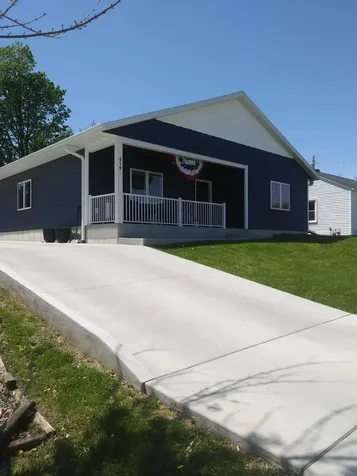 916 E Main Street Caledonia MN 55921