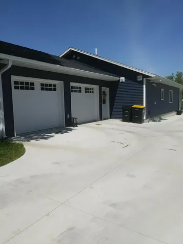 916 E Main Street Caledonia MN 55921