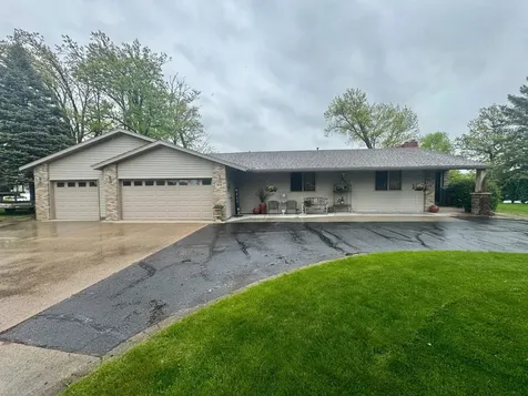 904 Riverside Avenue N Sartell MN 56377