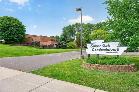 350 Oakwood Drive New Brighton MN 55112