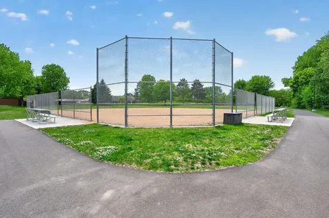 350 Oakwood Drive New Brighton MN 55112