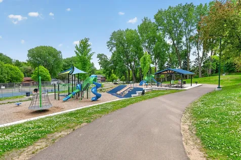 350 Oakwood Drive New Brighton MN 55112