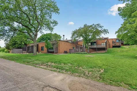 350 Oakwood Drive New Brighton MN 55112