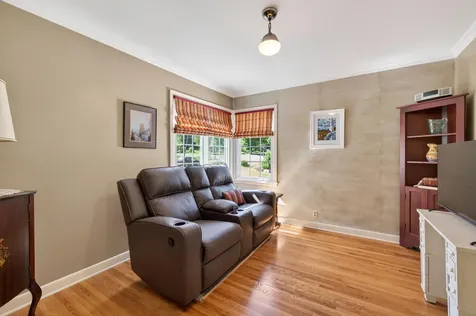 1068 Summit Avenue South Saint Paul MN 55075